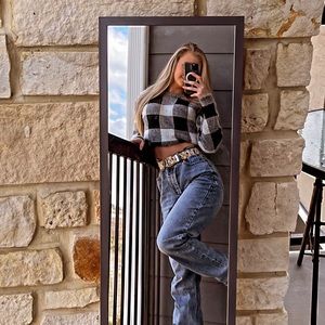 Long sleeve checkered sweater